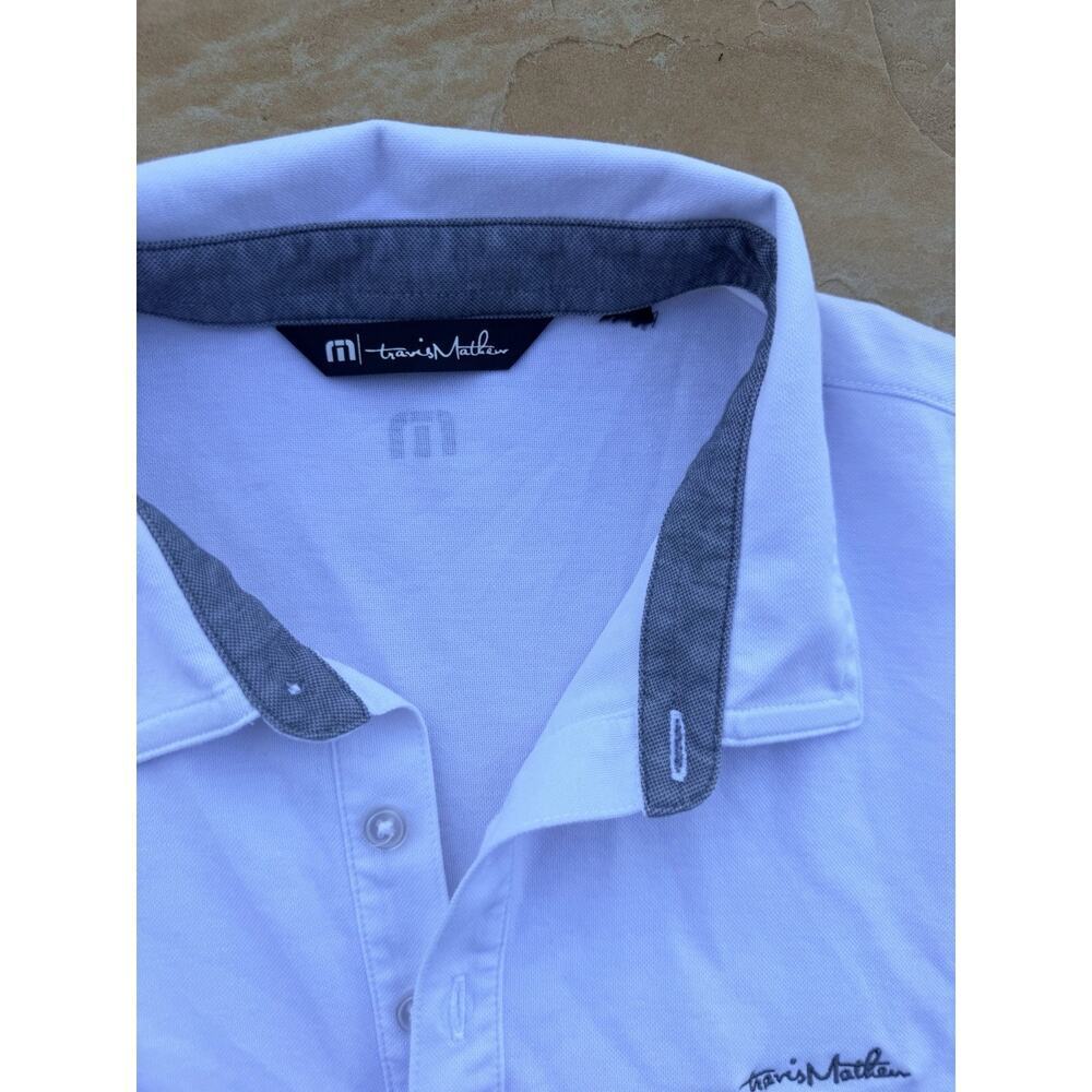 Travis Mathew Polo Shirt Mens Large White Golf Pullover Stretch Embroidered CC - Picture 2 of 3